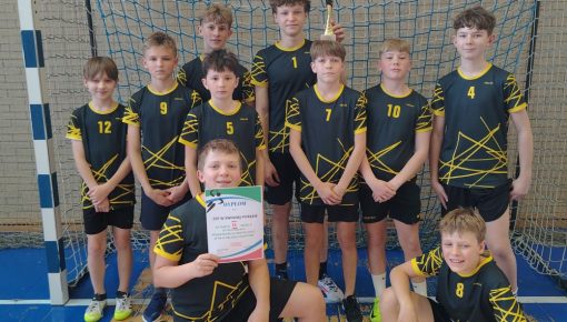 Piłka Ręczna Chłopców klasy IV-VI – od Świnnej do Chrzanowa :)